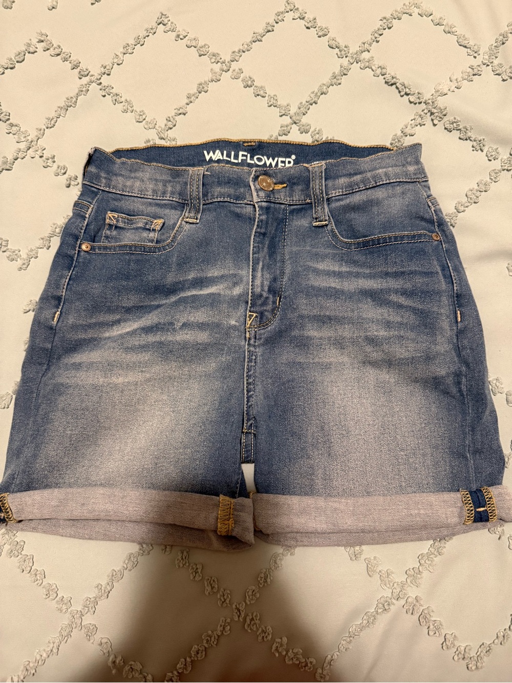 Wallflower Mid-Rise Rolled Cuff Jean Shorts - Blue